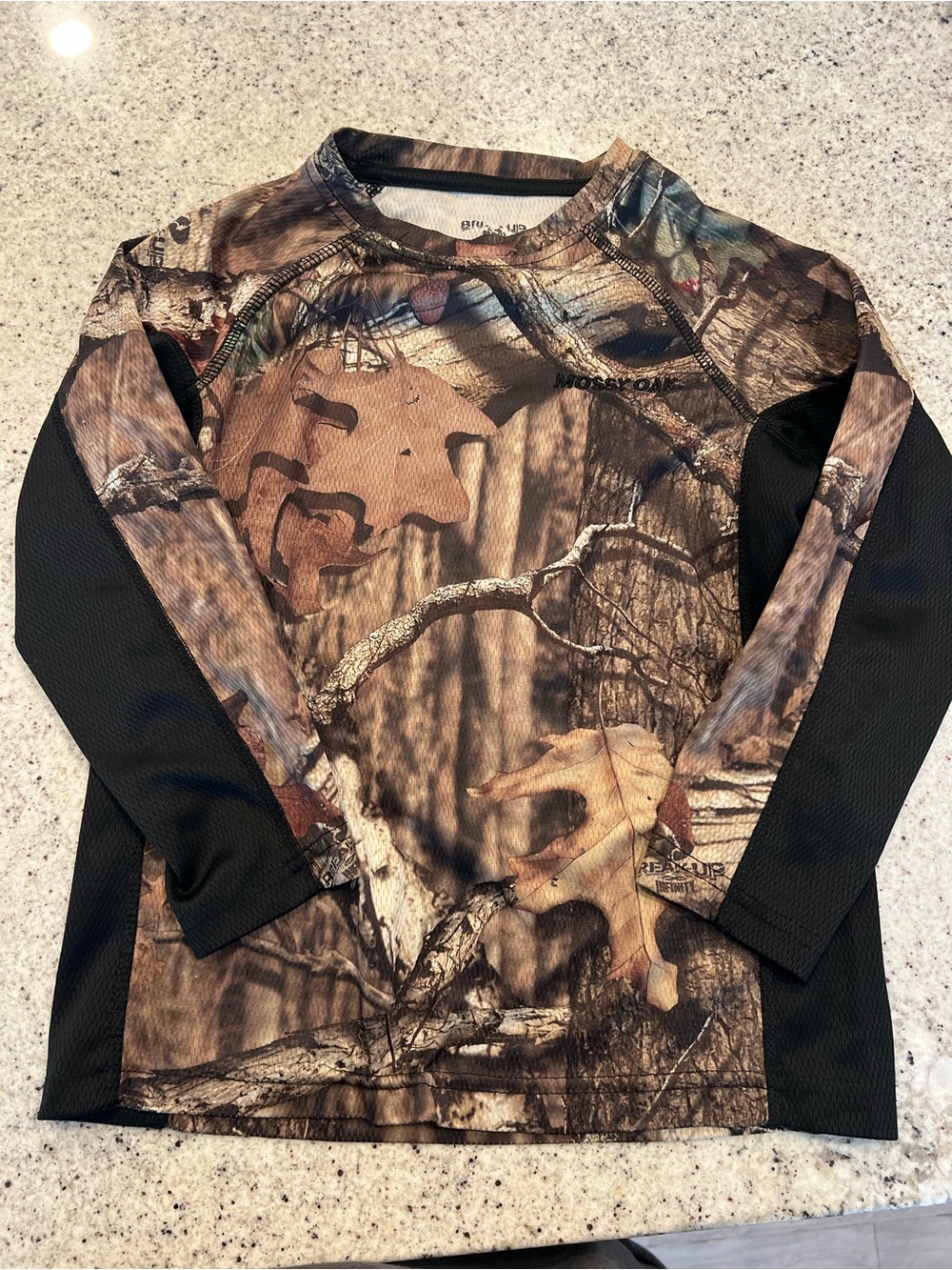 Mossy Oak camo shirt boys size 6/7